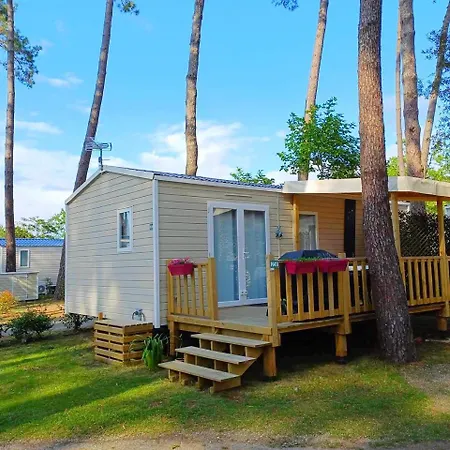 Mobil A Dans Les Landes Pres De La Campsite Seignosse