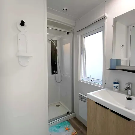 Kemp Mobil-home Climatise - Terrasse Et Portillon - Proche Ocean *