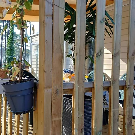 Mobil-home Climatise - Terrasse Et Portillon - Proche Ocean